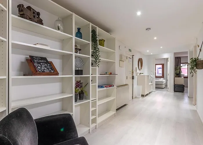 Aston - Mercado De La Rivera In Casco Viejo